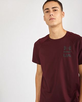 Under Armour Logo - Men T-Shirts (1320825-600)